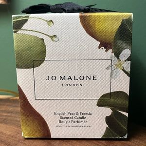 Jo Malone English Pear & Freesia Scented Candle